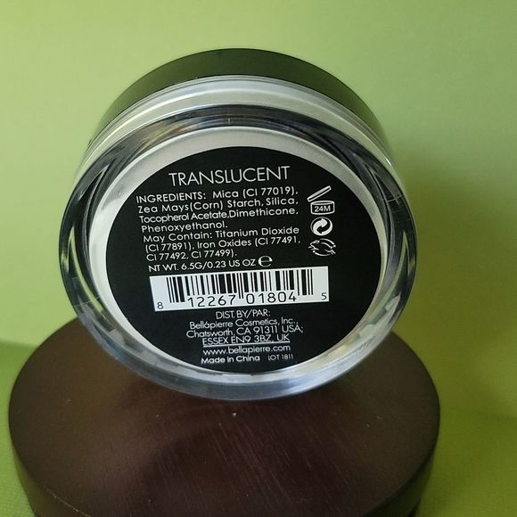 Bellapierre Cosmetics HD Finishing Powder - Translucent - Picture 2 of 3